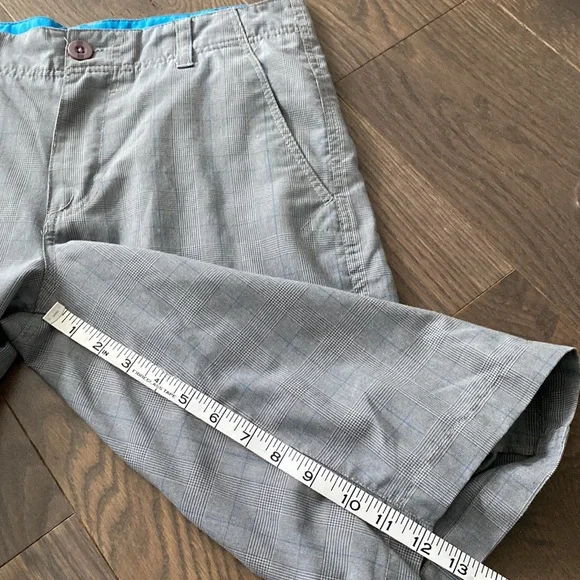 DC Shorts - Picture 4 of 5